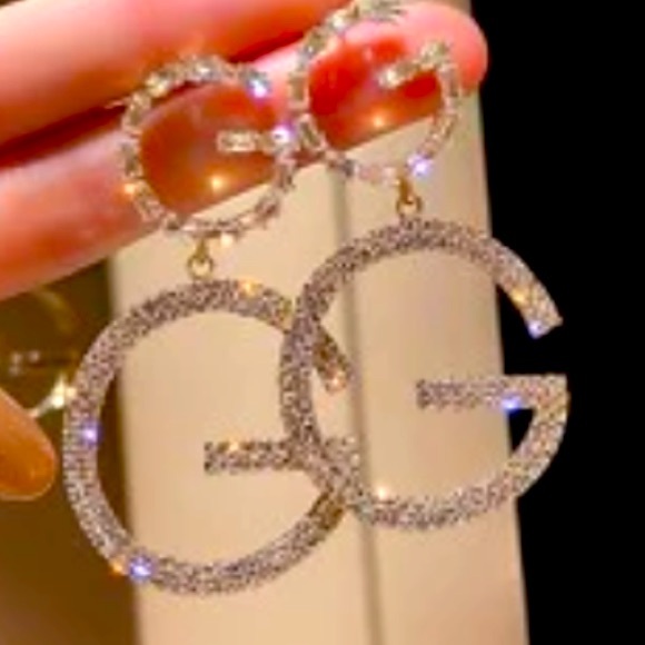 Dangle earrings - Picture 1 of 1